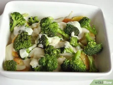 Приготовьте запекание из фенхеля, брокколи и картофеля Шаг 10