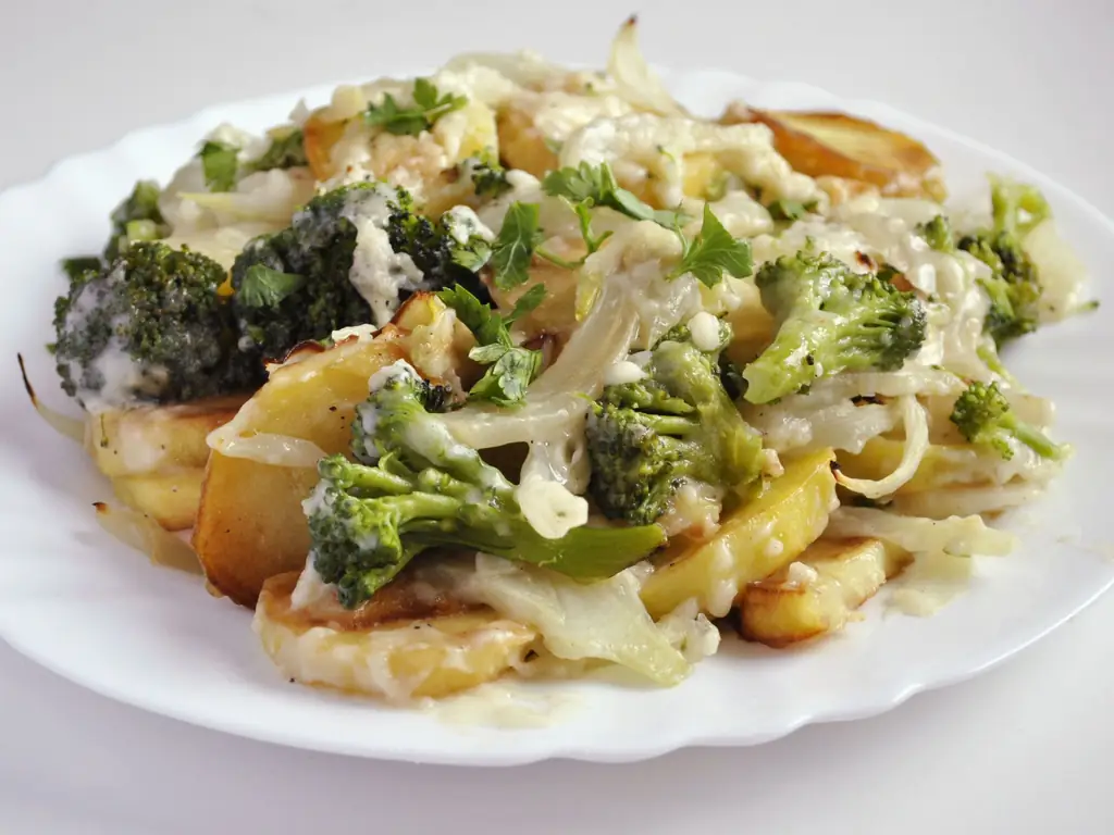 Как приготовить запекание из фенхеля, брокколи и картофеля: 11 шагов
