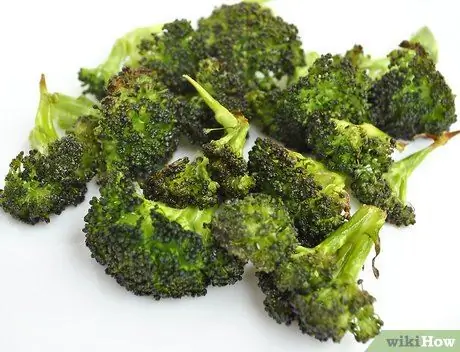 Приготовить жареную брокколи в духовке Шаг 7