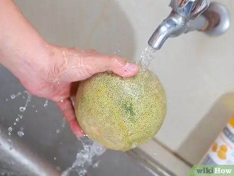 Используйте баллончик для дыни Шаг 1