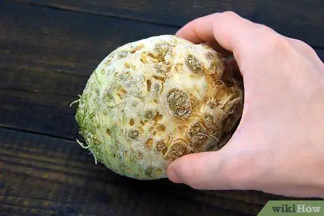 Сделайте пюре из сельериака, шаг 1