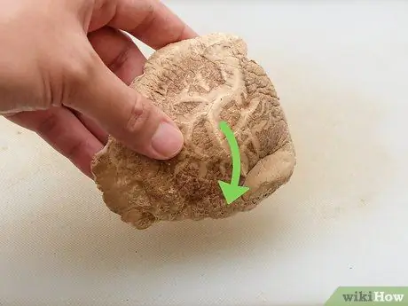 Нарезать грибы шаг 3