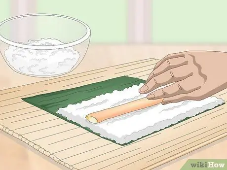 Нарезать суши Шаг 15