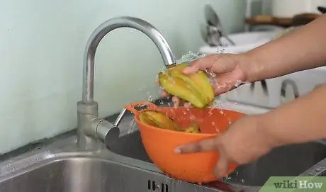 Нарезать карамбол Шаг 1