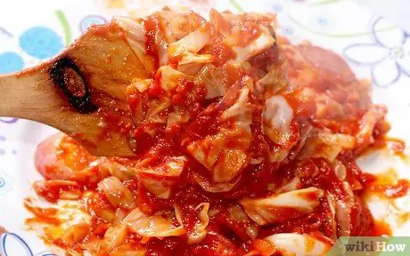 Приготовить тушеную капусту Шаг 8