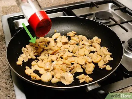 Приготовить чесночные грибы, шаг 6