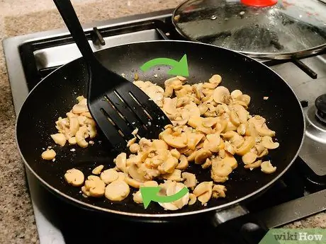 Приготовить чесночные грибы шаг 8