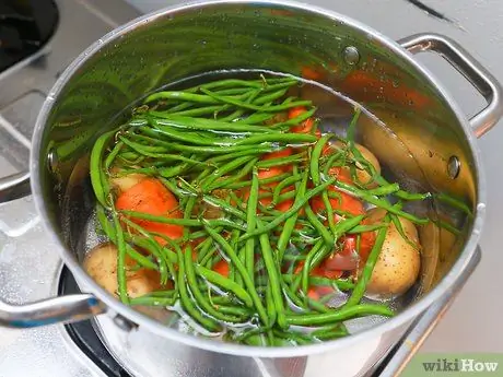 Приготовить русский салат шаг 12