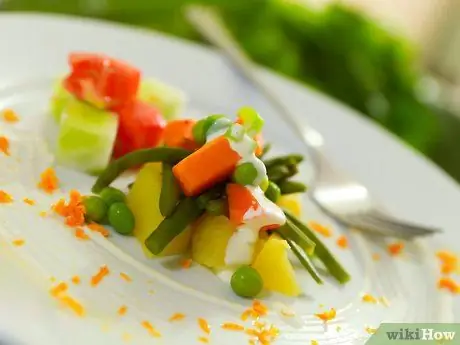 Приготовить русский салат шаг 14