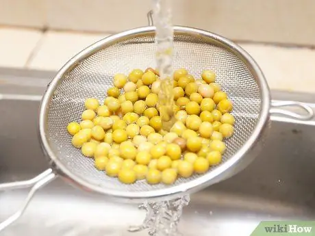 Приготовить русский салат шаг 3