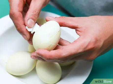 Приготовить русский салат шаг 4