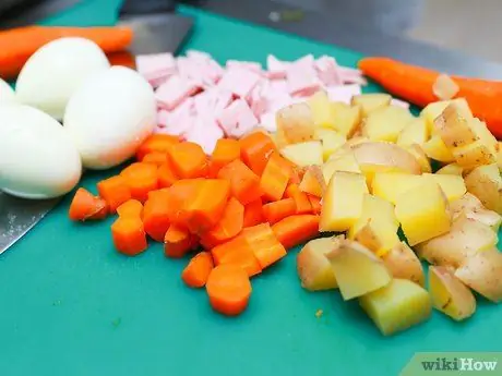 Приготовить русский салат шаг 5