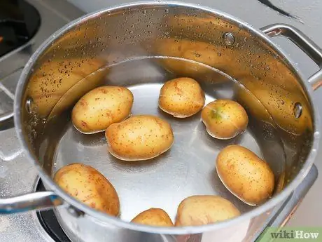 Приготовить русский салат шаг 7