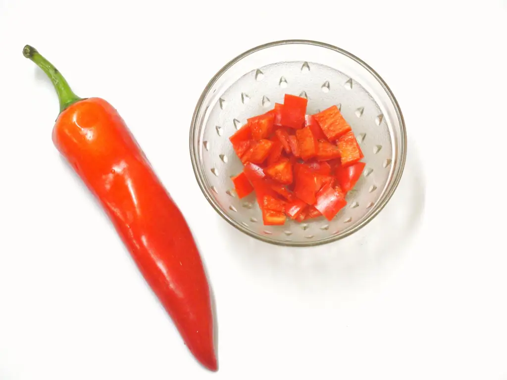 Как нарезать перец чили кубиками: 6 шагов (с иллюстрациями)