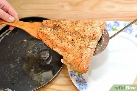 Жарить рыбу Шаг 12