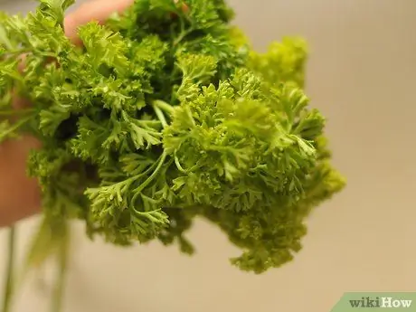 Приготовить петрушку Шаг 1