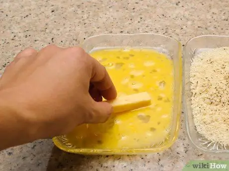 Приготовьте запеченные палочки из моцареллы, шаг 4, пункт 4