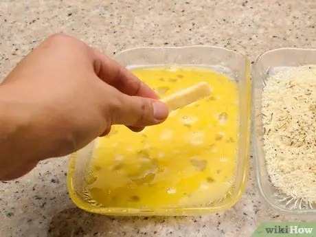 Приготовьте запеченные палочки из моцареллы, шаг 4