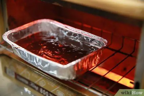 Приготовьте кусочки пирожного в шоколаде, шаг 6