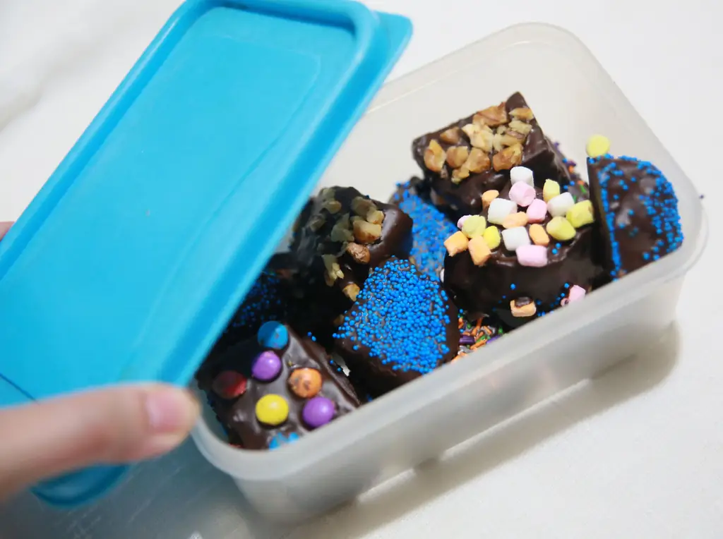 Как приготовить кусочки брауни в шоколаде: 14 шагов