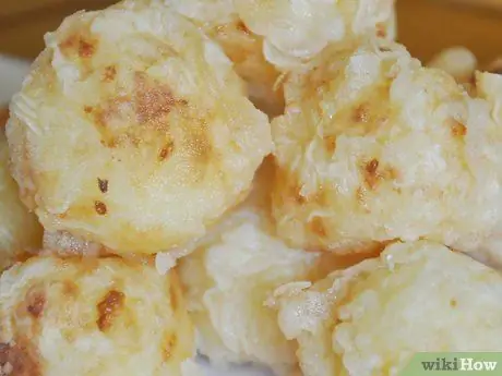 Приготовить жареные сырные шарики Шаг 10