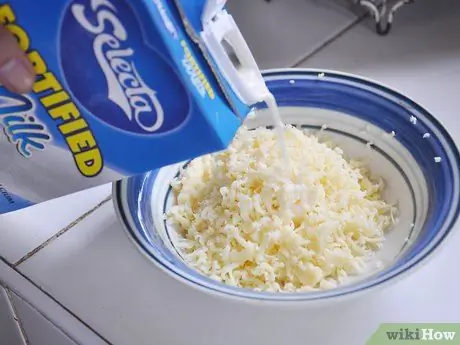 Приготовить жареные сырные шарики, шаг 2