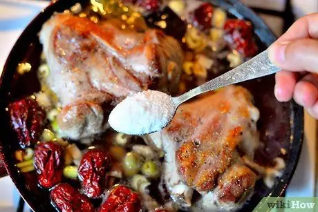 Приготовьте оливковое попурри Шаг 5