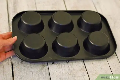 Приготовить чашки с беконом, шаг 2