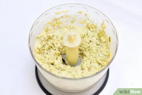 Сделайте шарик из дымного сыра Шаг 16