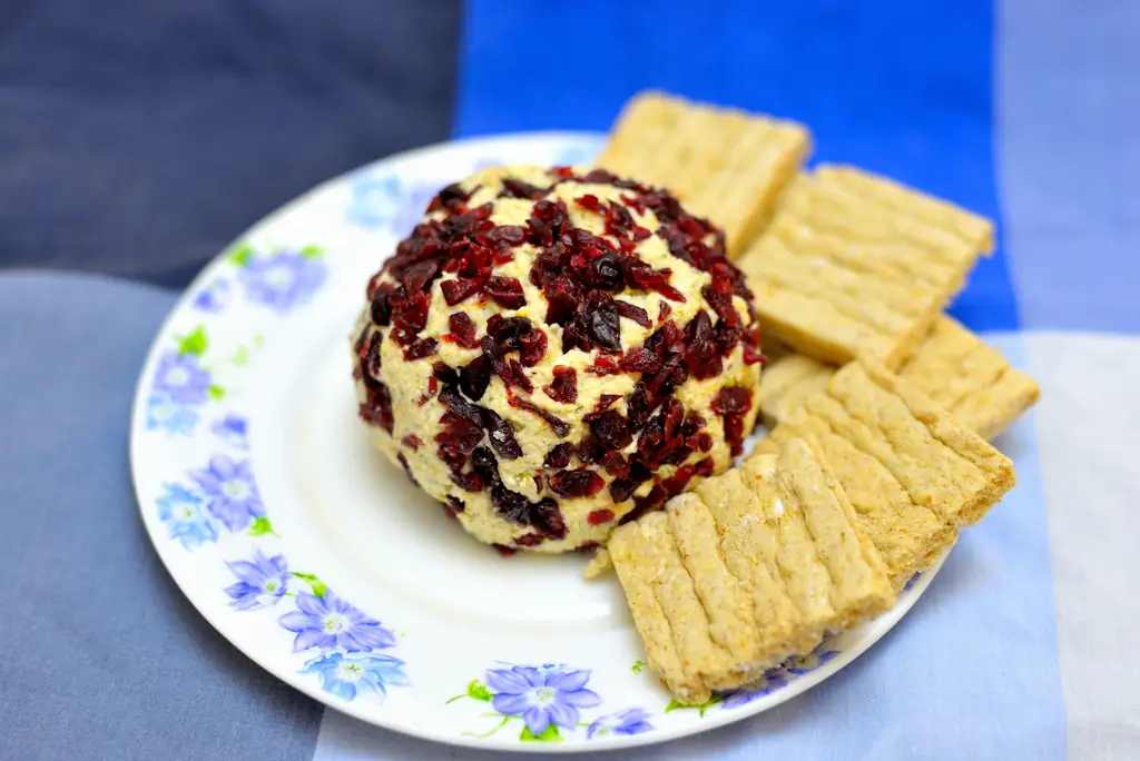 3 способа сделать шарик из дымного сыра