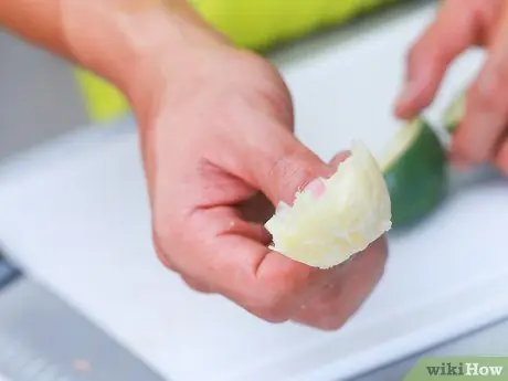 Приготовить рюмки из арбузного желе, шаг 4