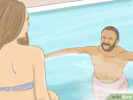 Будьте спокойны на вечеринке у бассейна Шаг 9