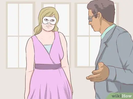 Проведите маскарадную вечеринку Шаг 12