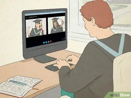 Отметьте свой выпуск из средней школы Шаг 11