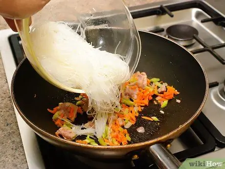 Сделайте Pancit Step 8 Сделайте Pancit Step 8