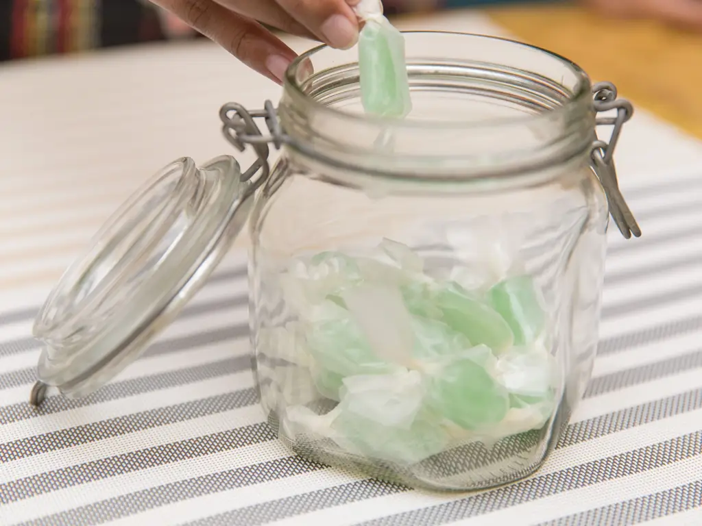 Как сделать Лаффи Ириски: 15 шагов (с изображениями)