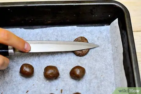 Сделать шоколадные розы Шаг 8