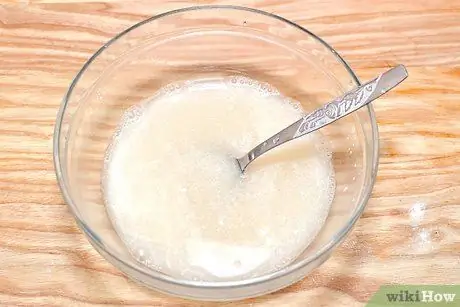 Выпекать простой хлеб Шаг 1