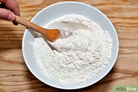 Выпекать простой хлеб Шаг 2