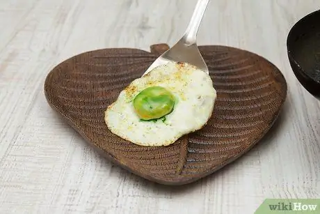 Сделайте зеленые яйца и ветчину Шаг 7