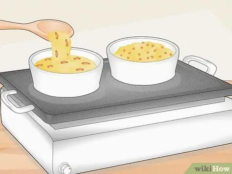 Держите яйца в тепле на шведском столе Шаг 2