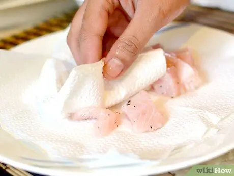 Приготовьте рыбу для рыбных тако Шаг 5