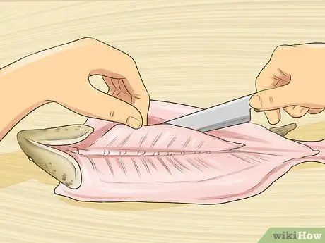 Очистите форель Шаг 10