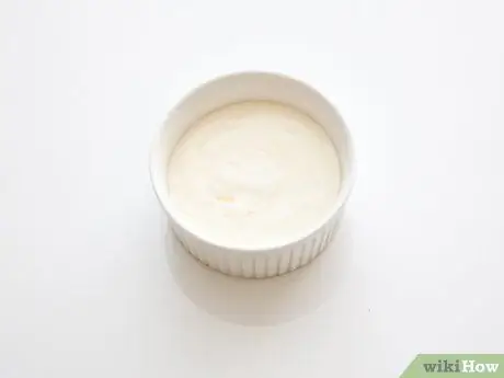 Приготовить соус Альфредо со сливочным сыром Шаг 4