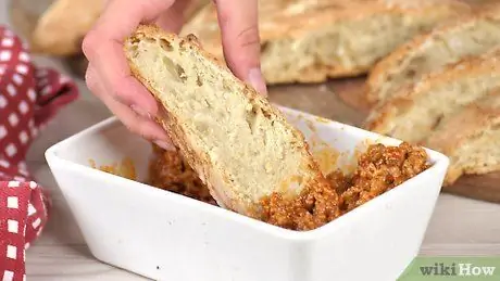 Ешьте хлеб Pugliese Шаг 1