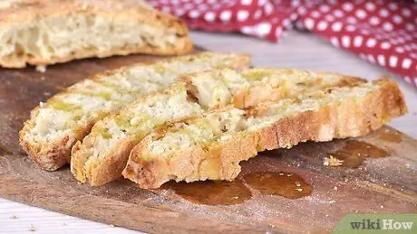 Ешьте хлеб Pugliese, шаг 2