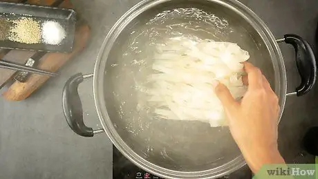 Приготовить лапшу хибачи, шаг 2