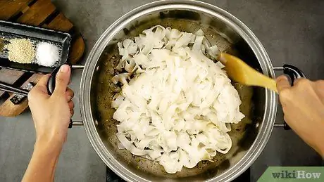 Приготовить лапшу хибачи шаг 9