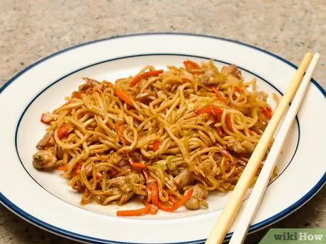 Приготовьте ресторанный стиль Chow Mein at Home, финал