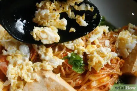 Приготовьте жареную лапшу Магги (малазийский стиль мамак) Шаг 10